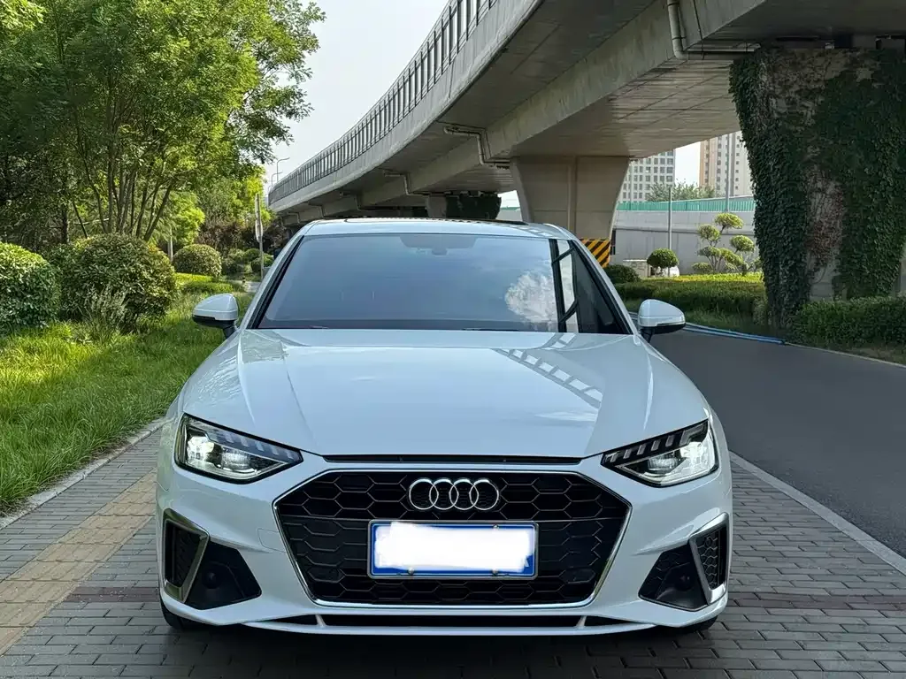 Audi A4L 2022 из CN, фото 5