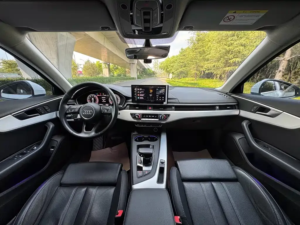 Audi A4L 2022 из CN, фото 4