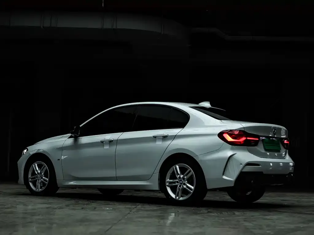 BMW 1 Series 2023 из CN, фото 4