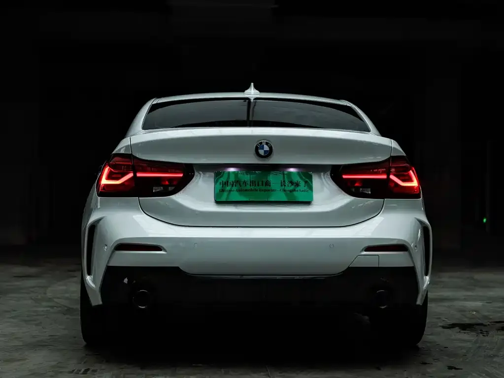 BMW 1 Series 2023 из CN, фото 2
