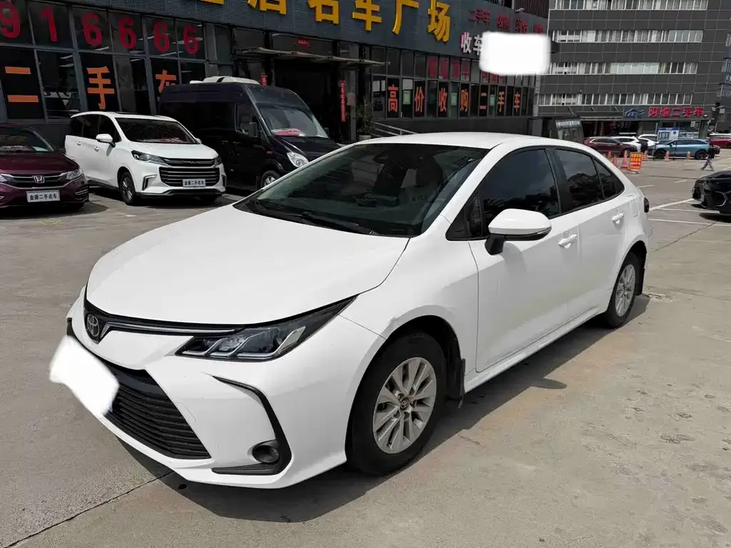 Toyota Corolla 2023 из CN, фото 1