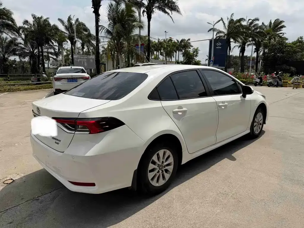 Toyota Corolla 2023 из CN, фото 10