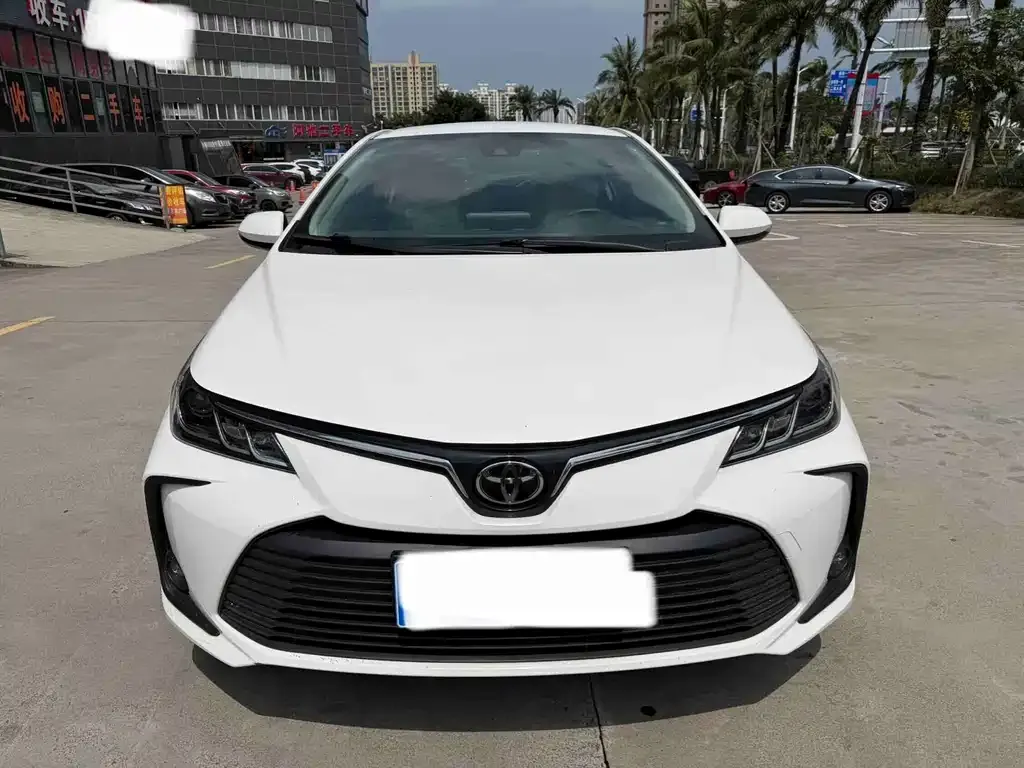 Toyota Corolla 2023 из CN, фото 3
