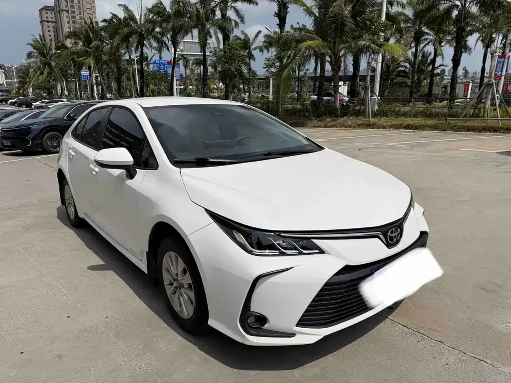 Toyota Corolla 2023 из CN, фото 4