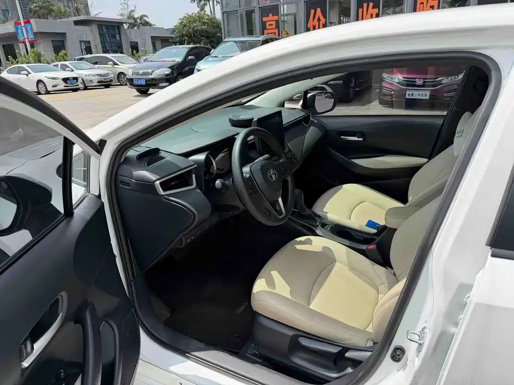 Toyota Corolla 2023 из CN, фото 8