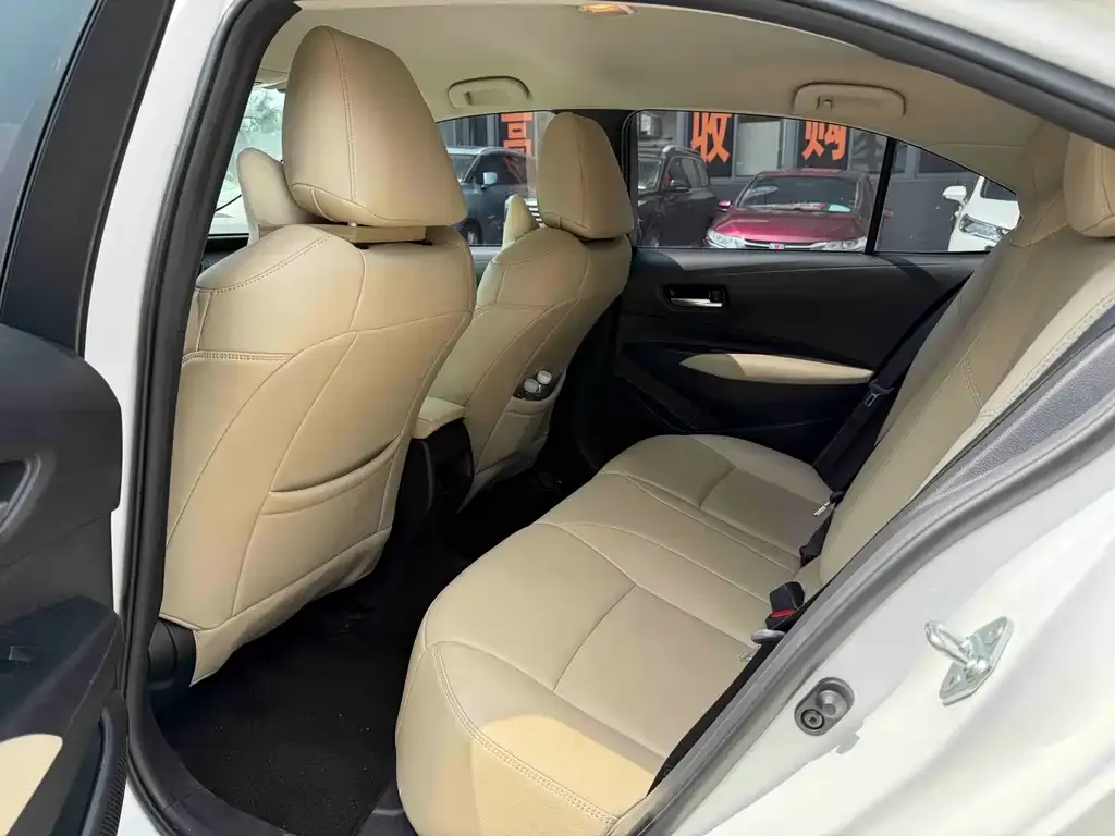 Toyota Corolla 2023 из CN, фото 7