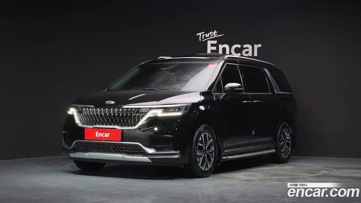 Kia Carnival — фото 1
