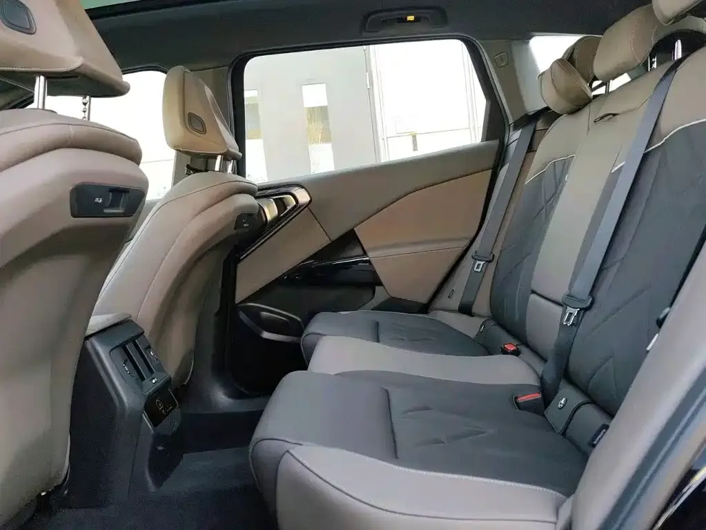 BMW X3 2025 из CN, фото 3