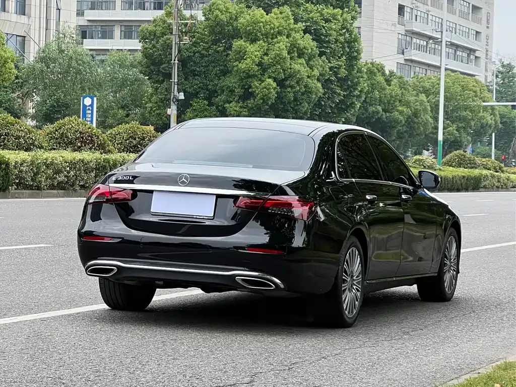 Mercedes-Benz E-Class 2021 из CN, фото 3