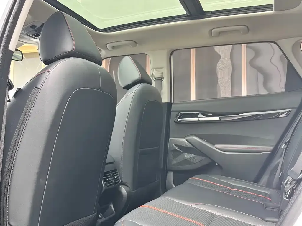 Kia KX3 2023 из CN, фото 2