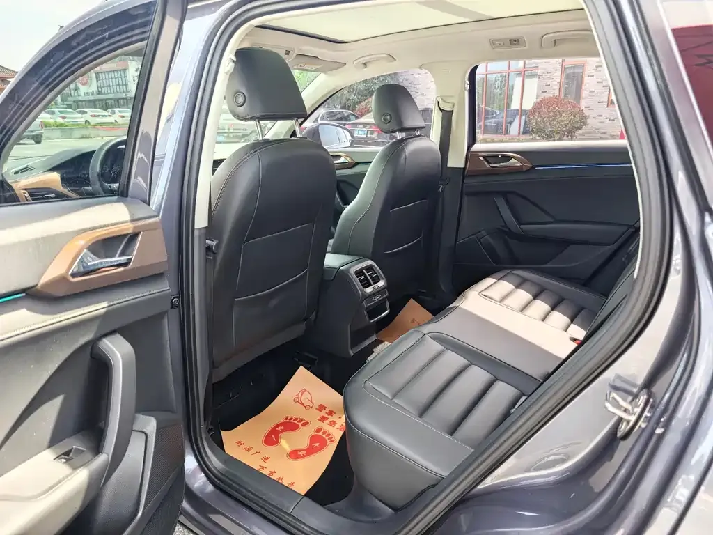 Volkswagen Tharu 2021 из CN, фото 4