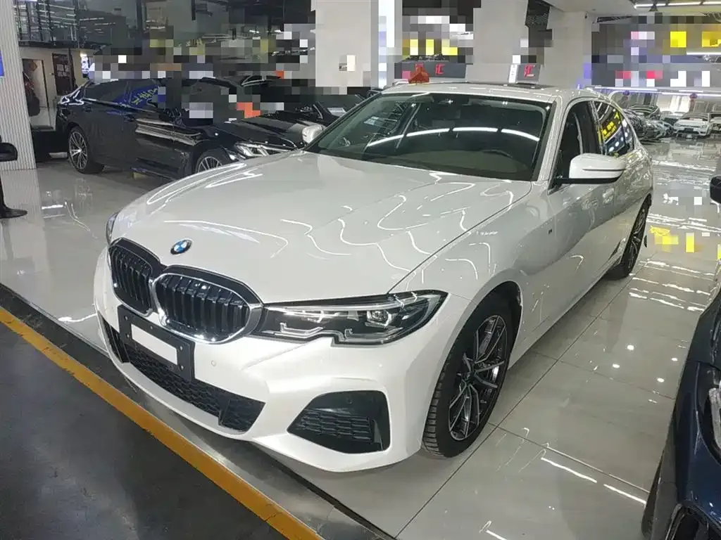 BMW 3 Series 2022 из CN, фото 1
