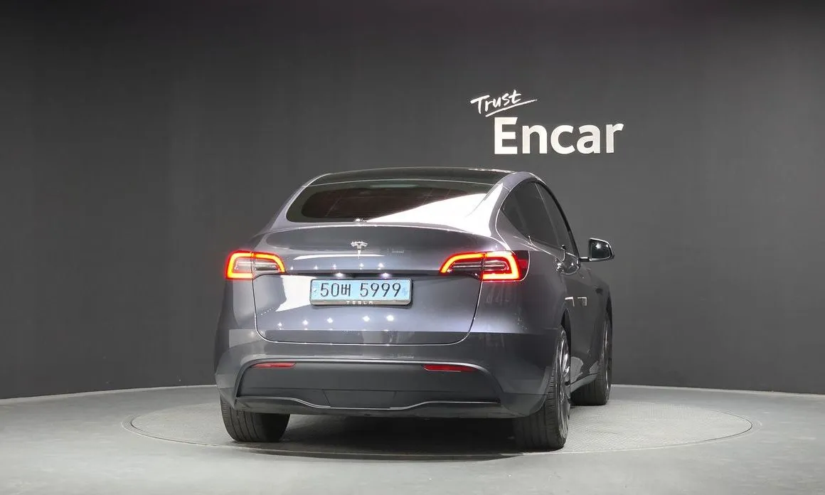 Tesla Model Y — фото 3