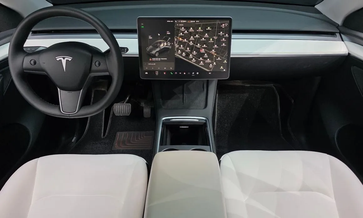 Tesla Model Y — фото 7