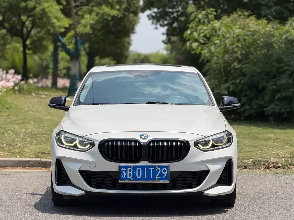 BMW 1 Series 2021 из CN, фото 3