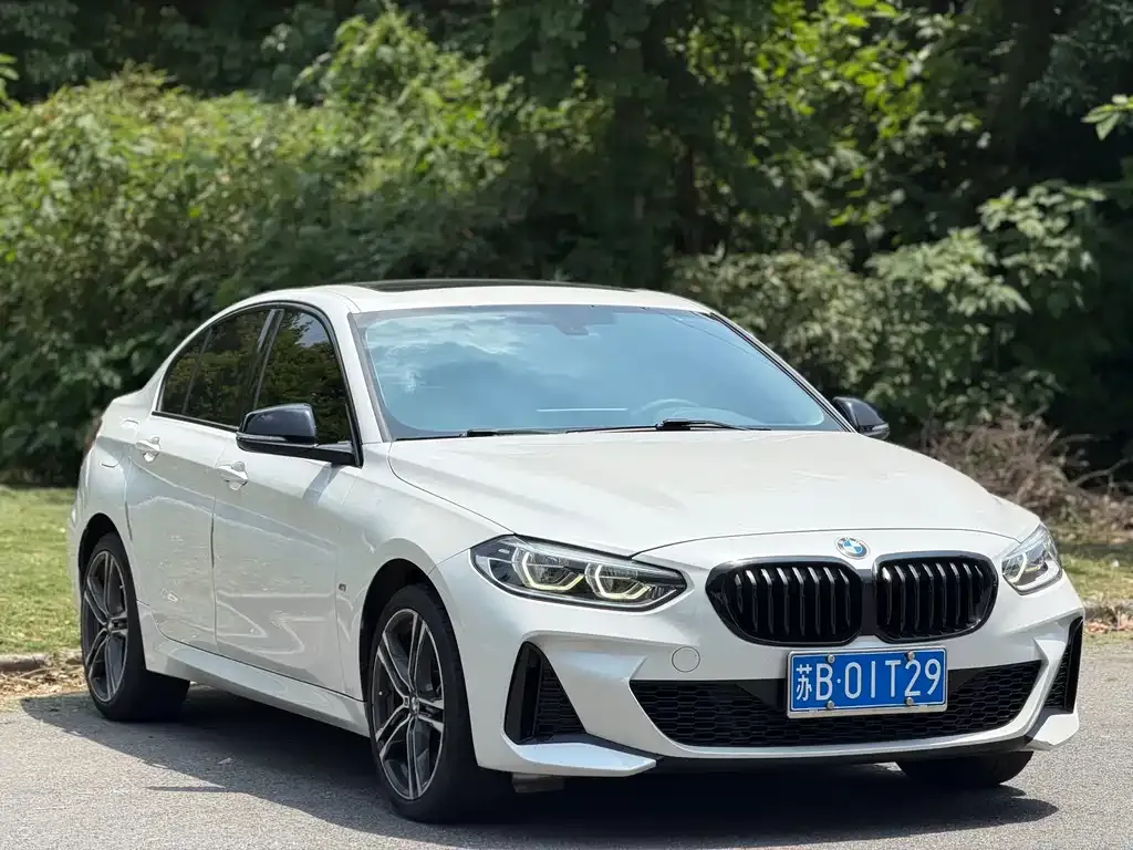 BMW 1 Series 2021 из CN, фото 6