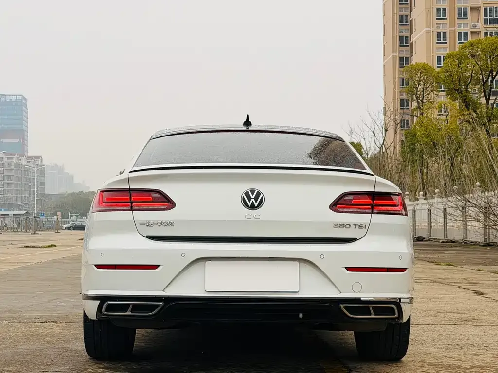 Volkswagen CC — фото 3