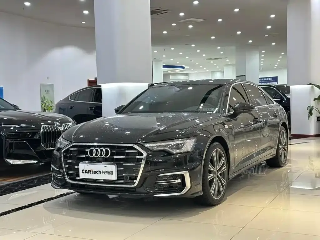 Audi A6L — фото 1