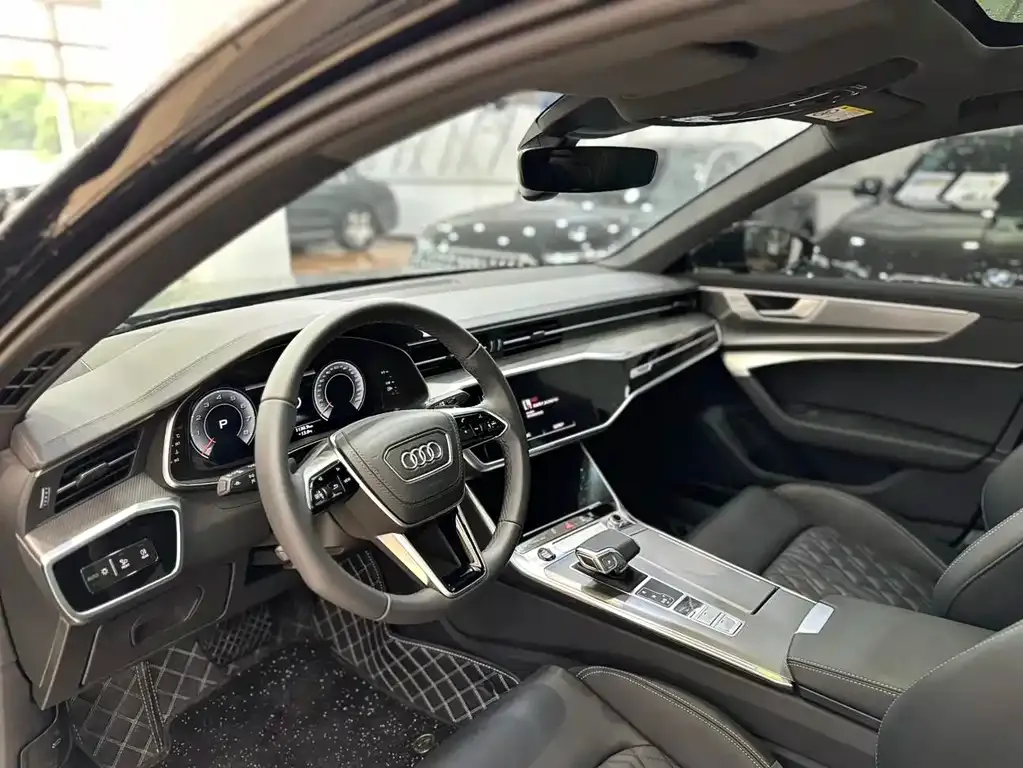 Audi A6L — фото 8