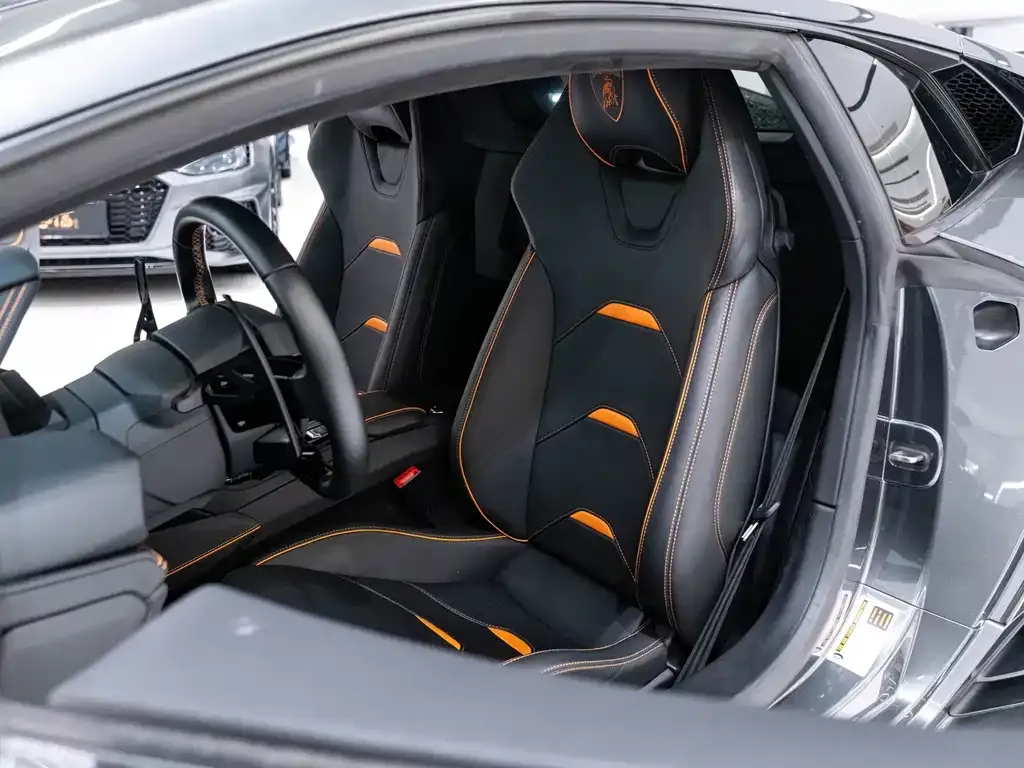 Lamborghini Huracan 2021 из CN, фото 8