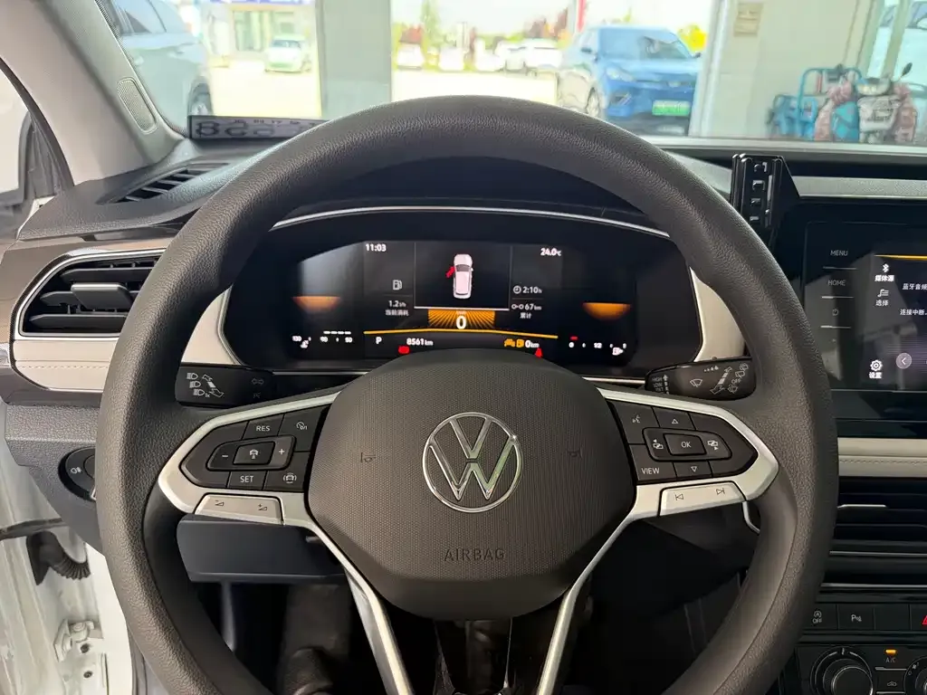 Volkswagen Tharu — фото 2