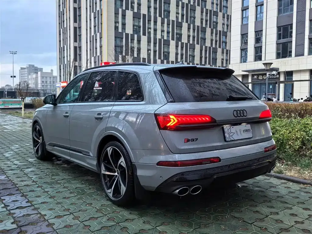 Audi SQ7 2024 из CN, фото 7