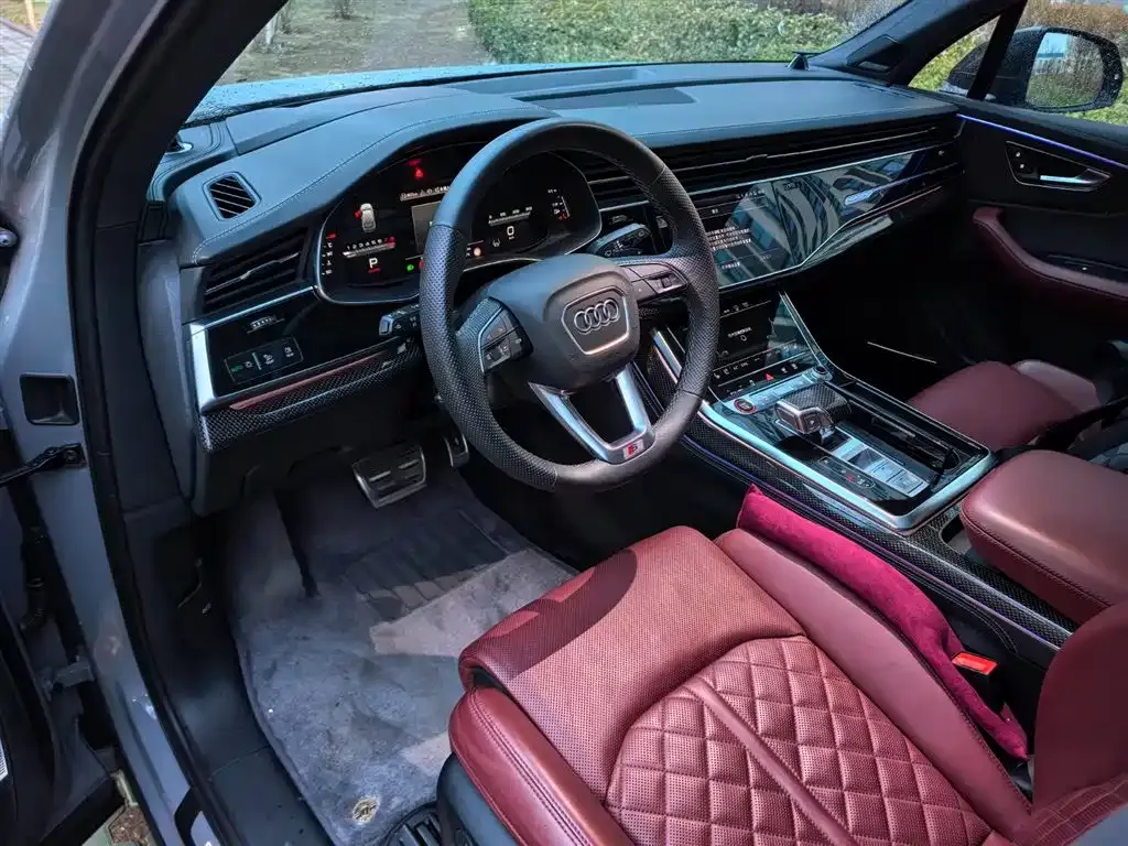 Audi SQ7 2024 из CN, фото 4