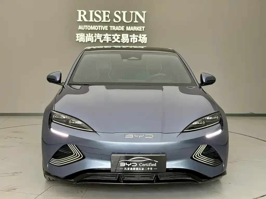 BYD Seal — фото 10