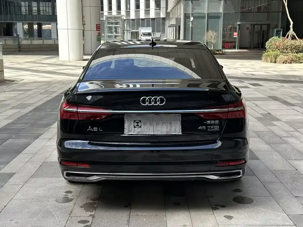 Audi A6L — фото 2