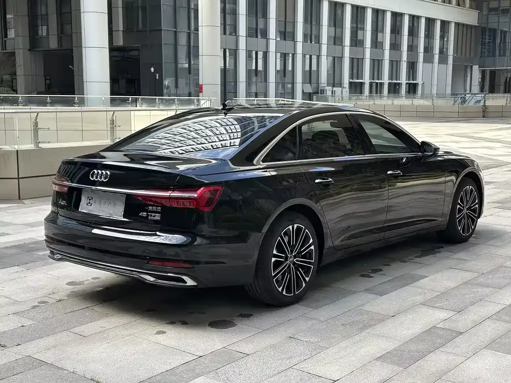 Audi A6L — фото 4