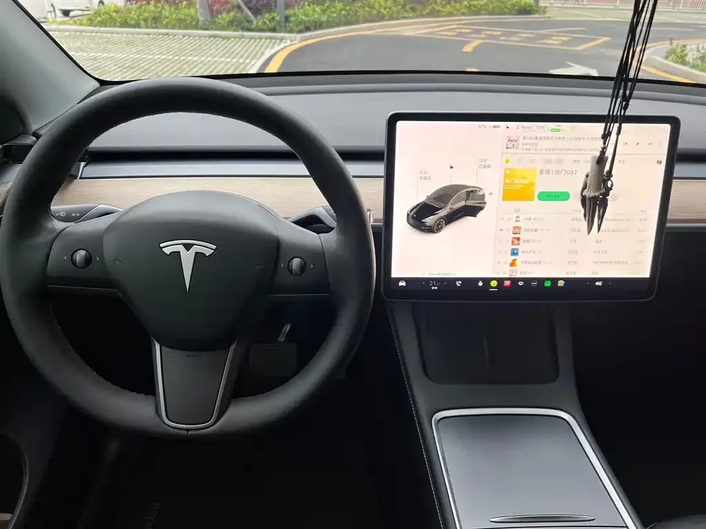Tesla Model Y — фото 4