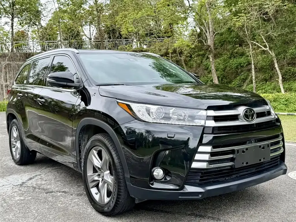 Toyota Highlander — фото 6