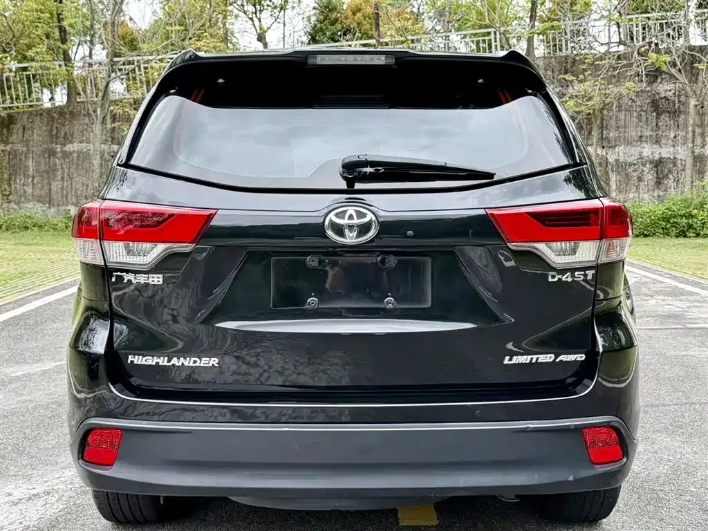 Toyota Highlander — фото 2