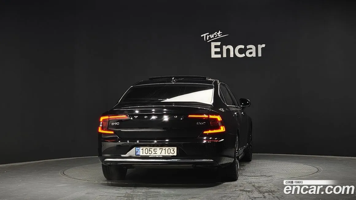 Volvo S90 2022 из KR, фото 3