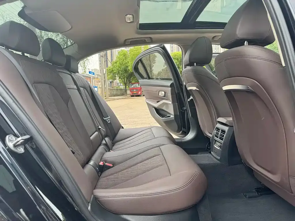 BMW i3 2023 из CN, фото 3