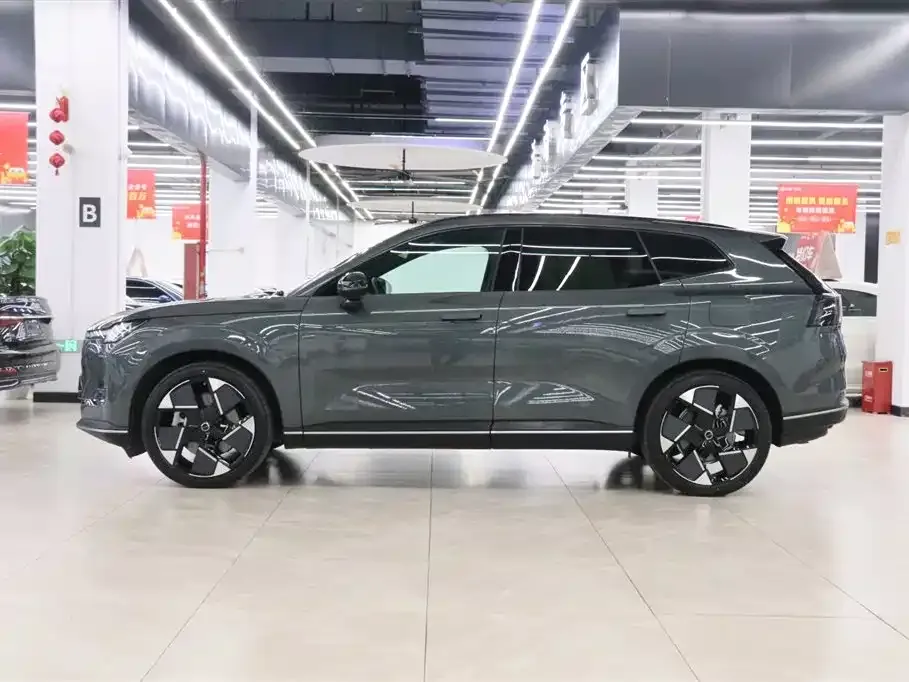 Volvo XC70 Plug-in Hybrid 2025 из CN, фото 9