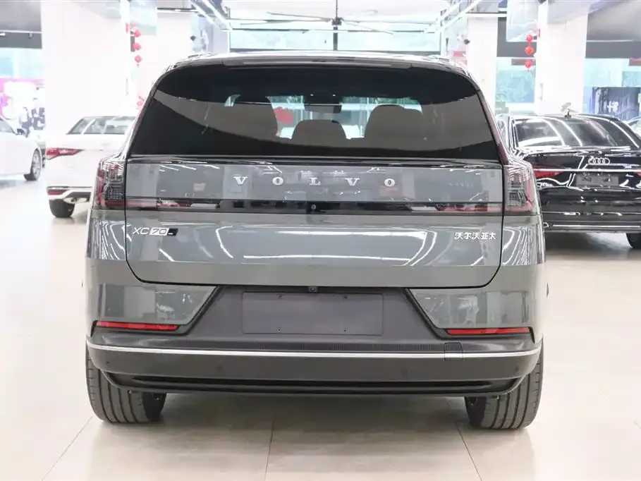 Volvo XC70 Plug-in Hybrid 2025 из CN, фото 7