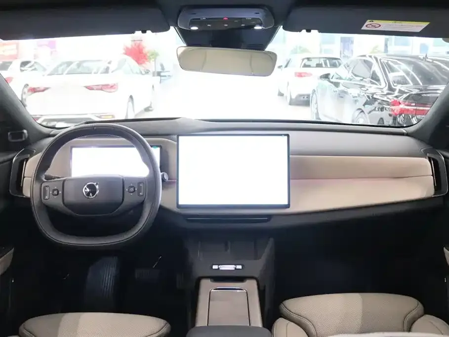Volvo XC70 Plug-in Hybrid 2025 из CN, фото 6
