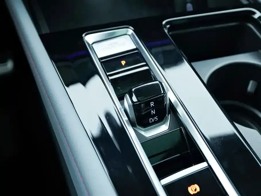 Volkswagen Teramont X 2024 из CN, фото 3