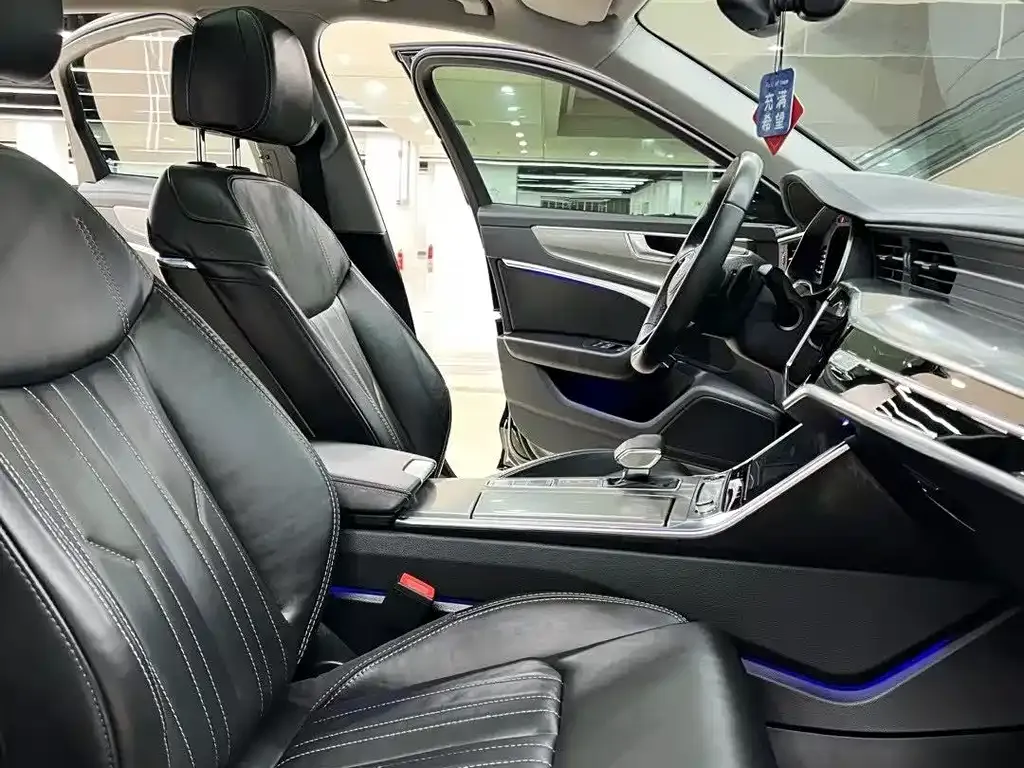 Audi A6L 2023 из CN, фото 9