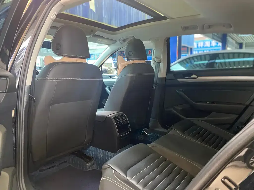 Volkswagen Magotan 2022 из CN, фото 3