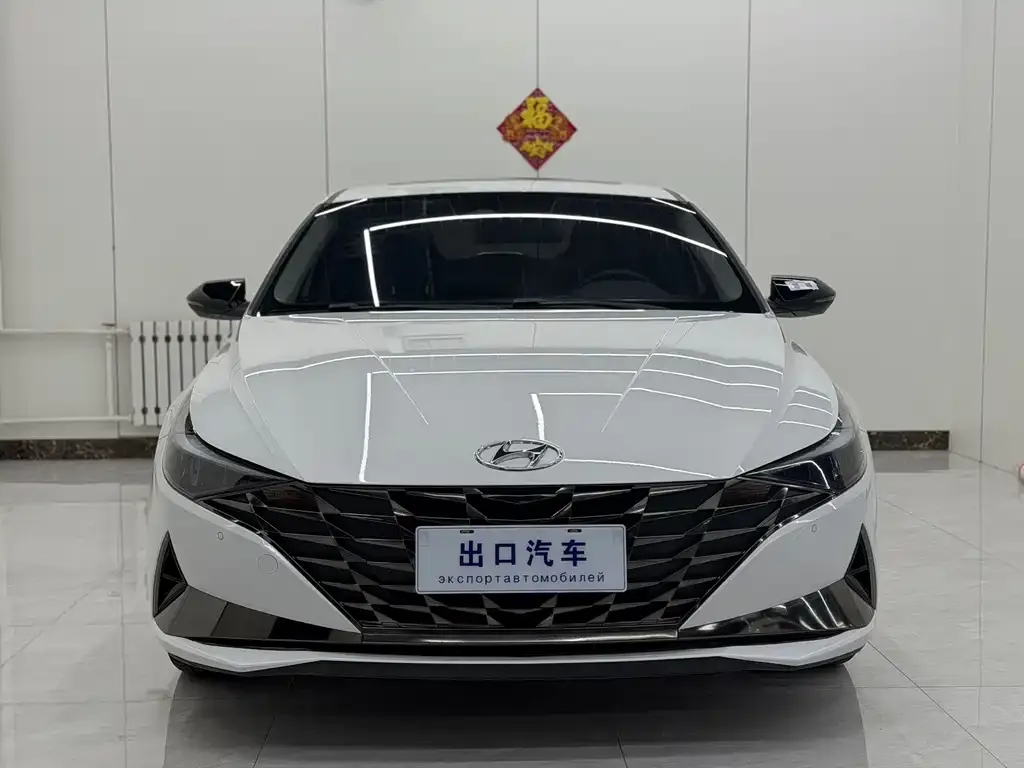 Hyundai Elantra — фото 10