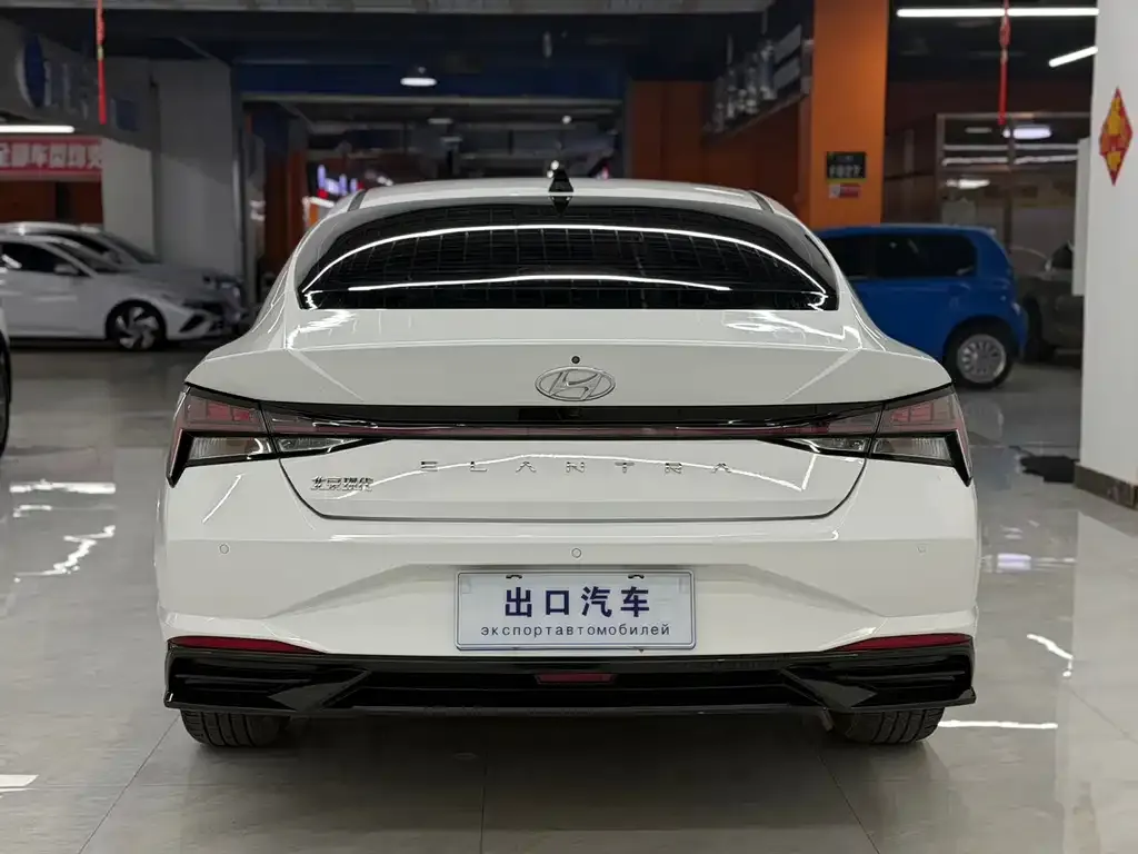 Hyundai Elantra — фото 6