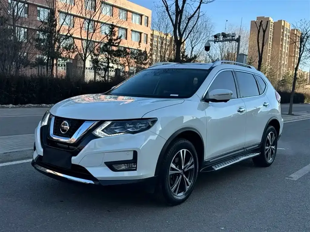 Nissan X-Trail — фото 1