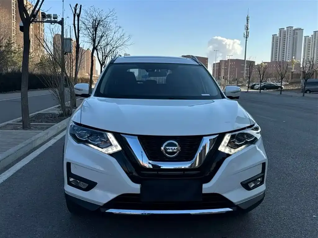 Nissan X-Trail — фото 7