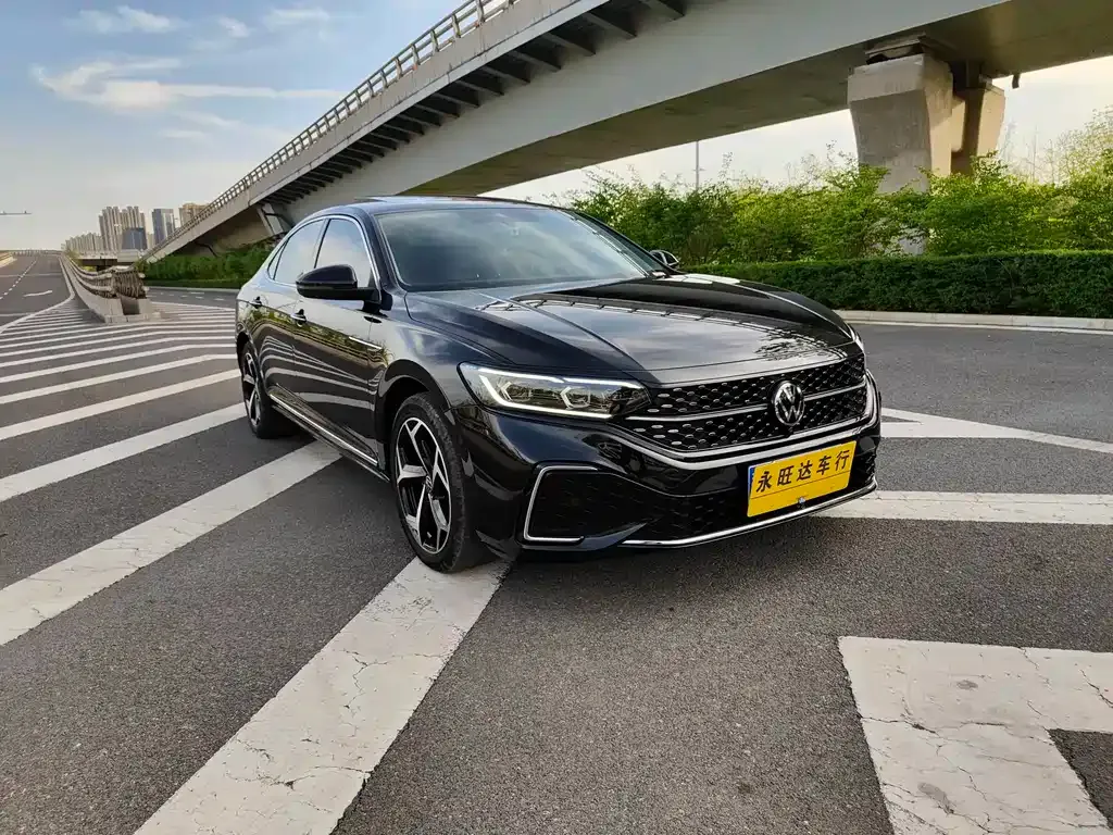 Volkswagen Passat — фото 6