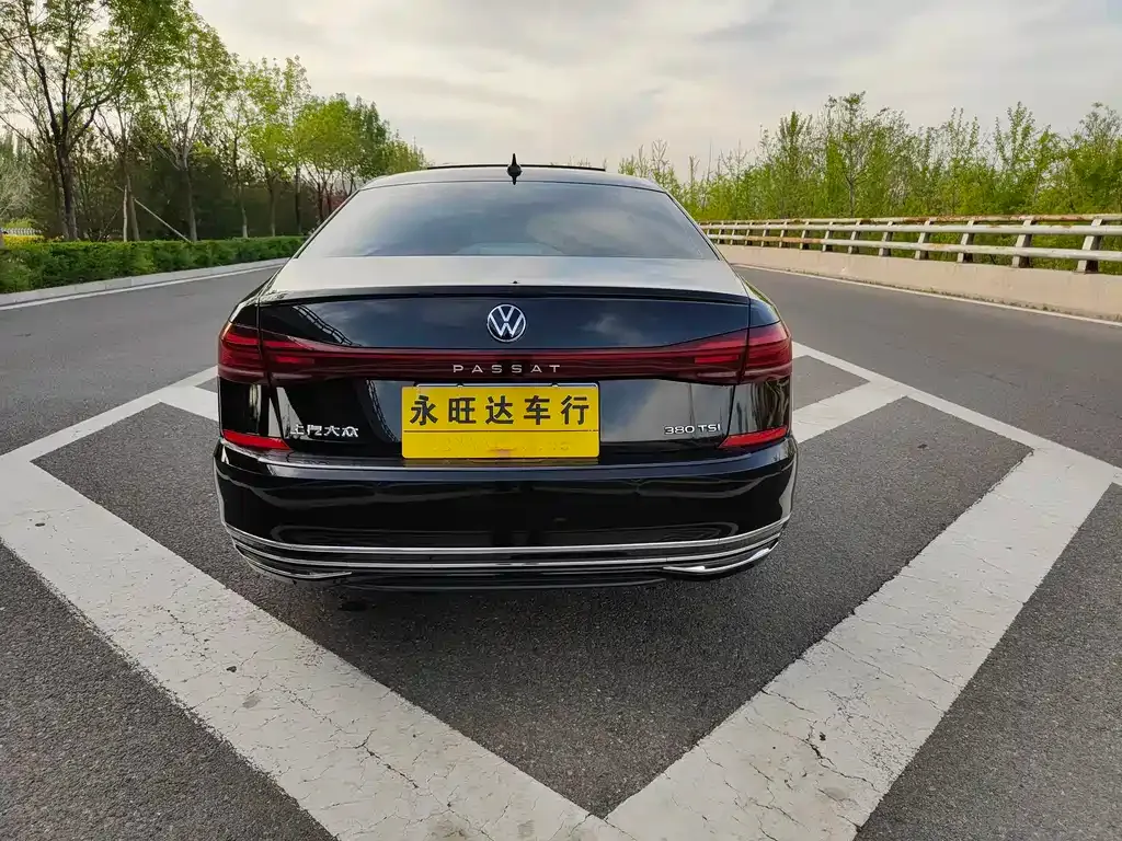 Volkswagen Passat — фото 5