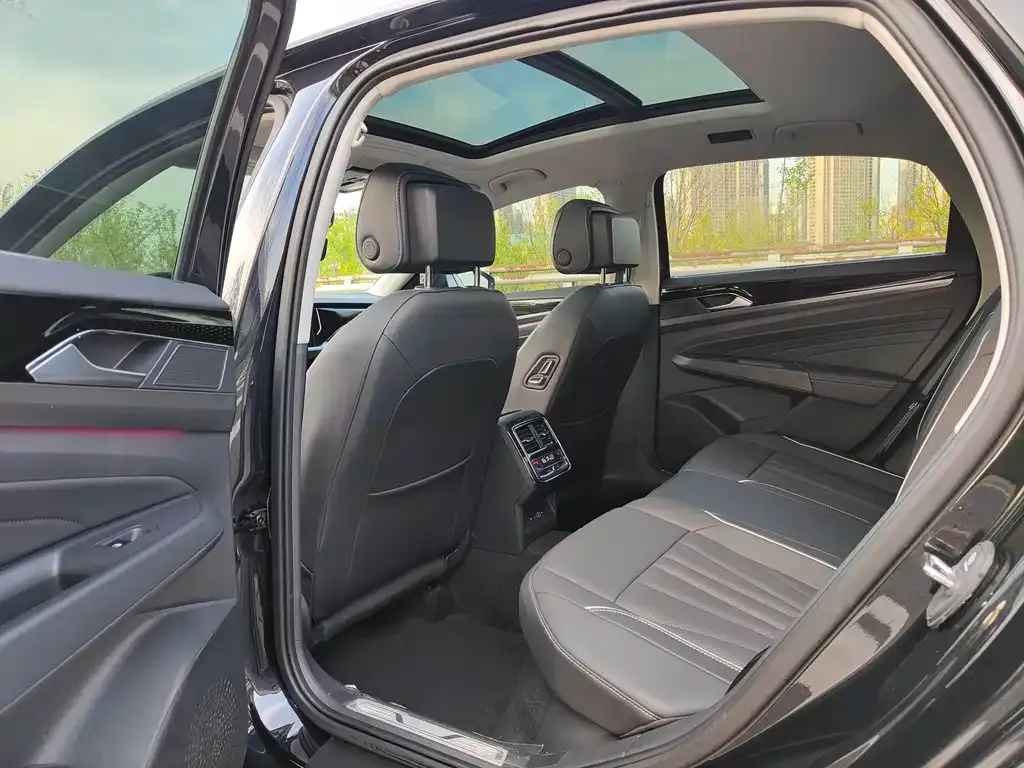 Volkswagen Passat — фото 7