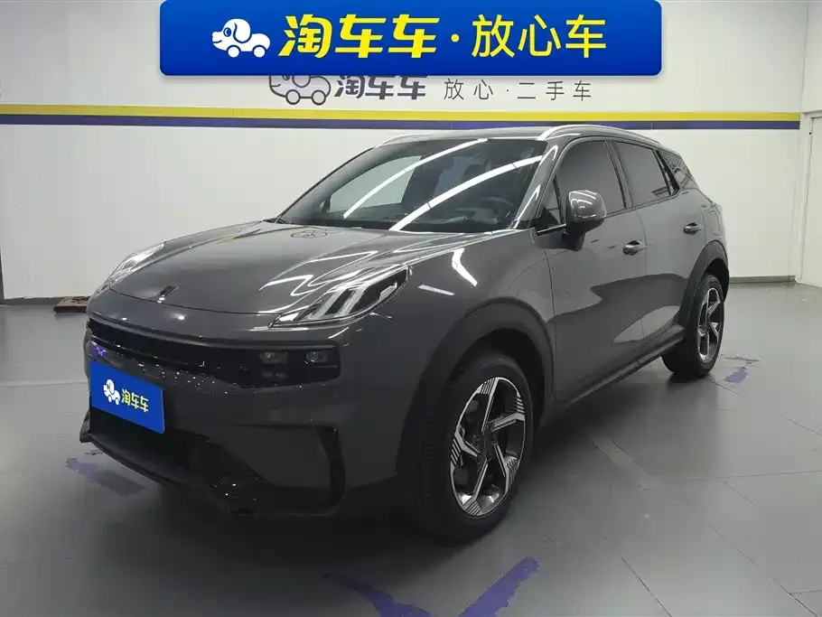 Lynk & Co 06