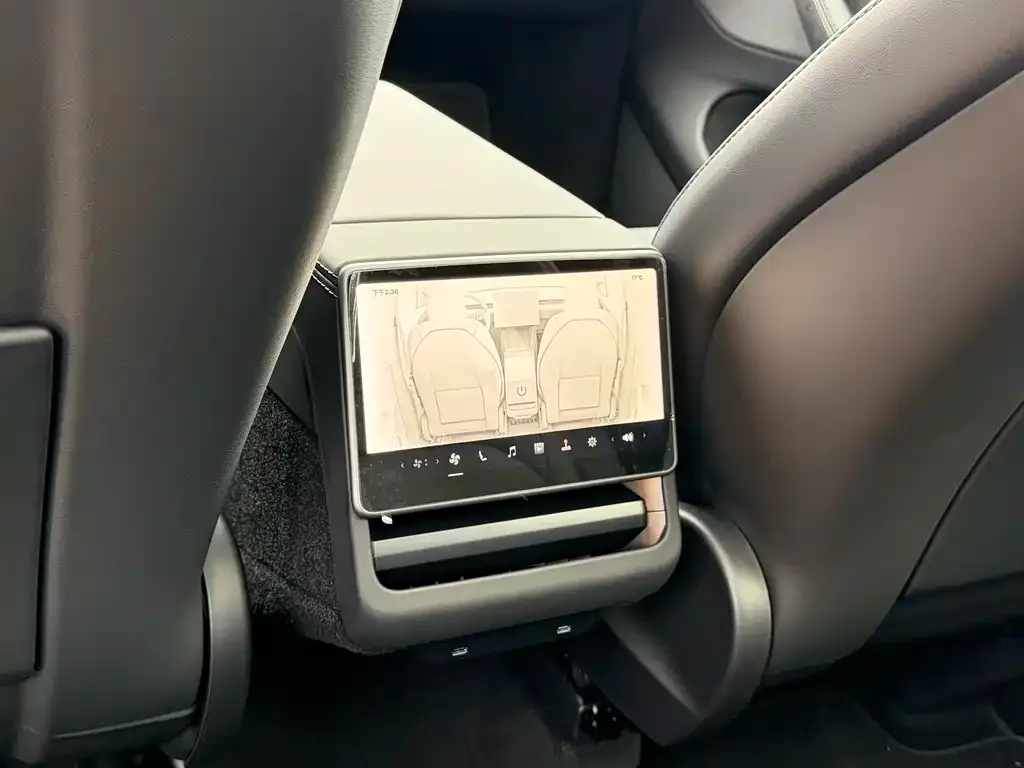 Tesla Model Y 2026 из CN, фото 2